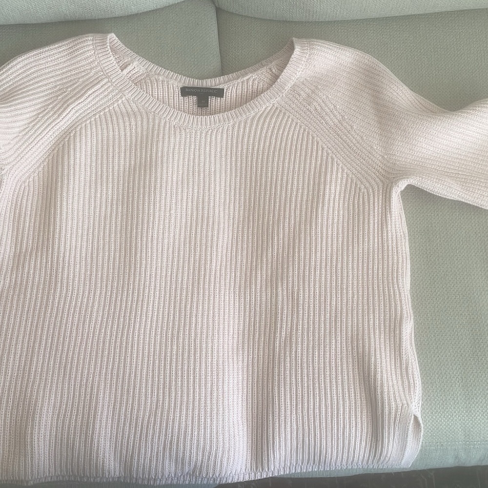 Banana Republic Women's Light Cream Sweater